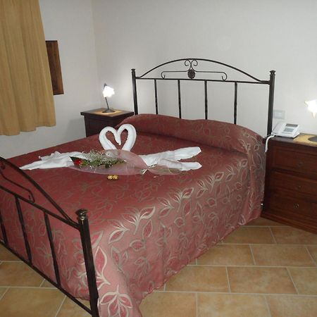 Villa Agriturismo Antichi Granai à Calatafimi-Segesta Extérieur photo