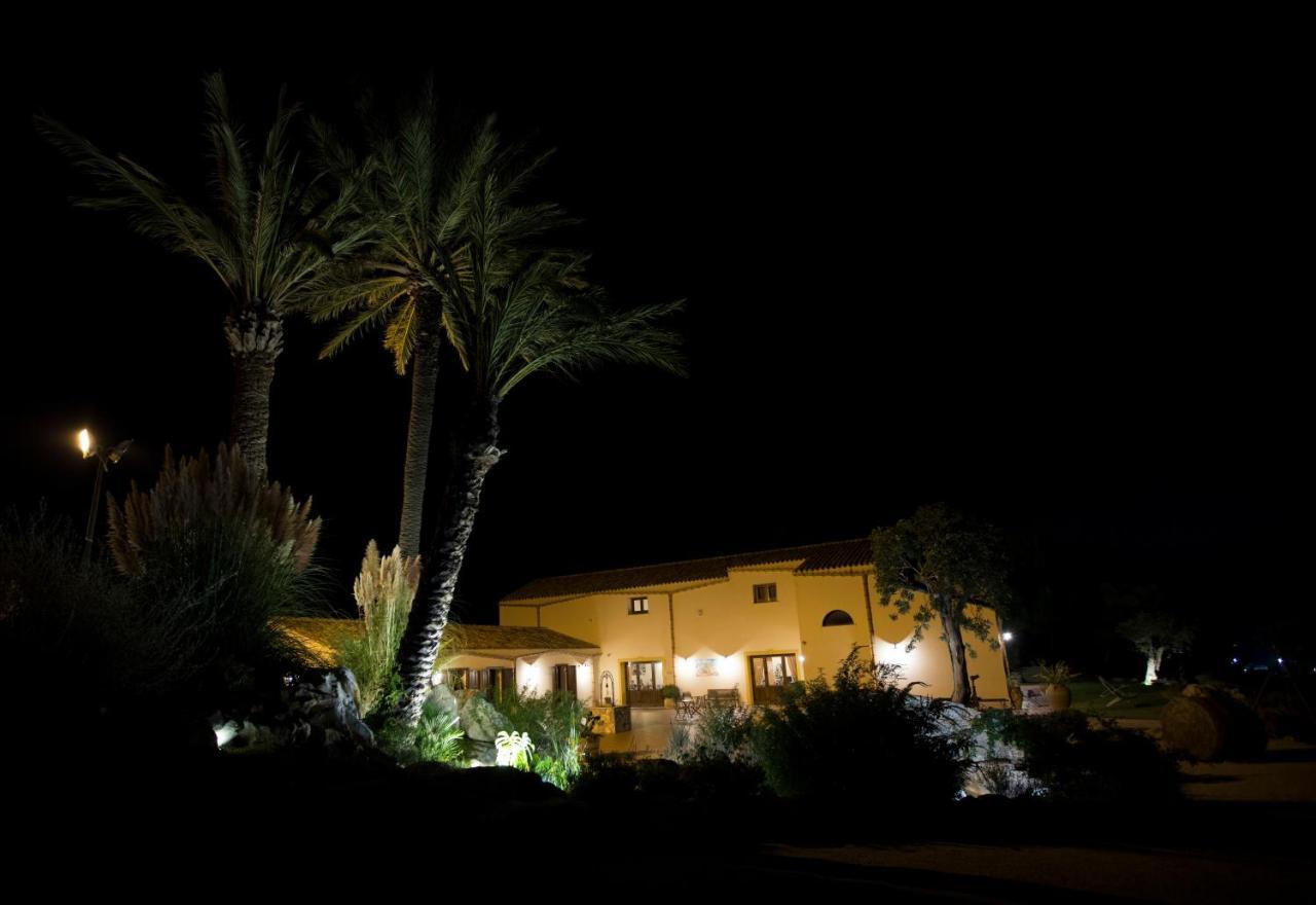Villa Agriturismo Antichi Granai à Calatafimi-Segesta Extérieur photo